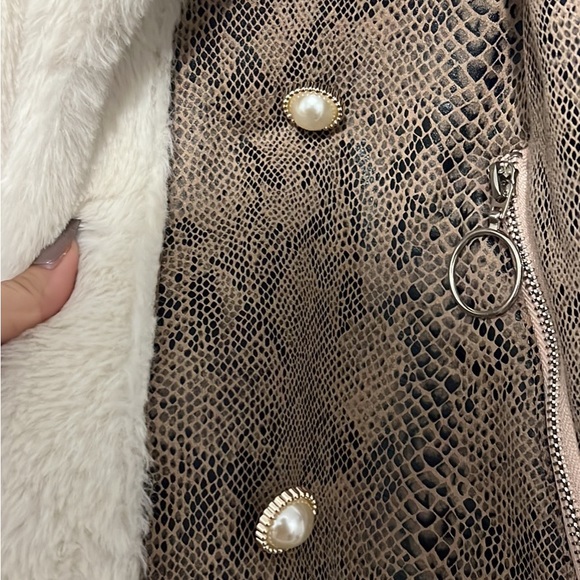 Fall jacket🍂🍁 - Picture 6 of 6